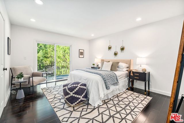 7560 Devista Drive, Los Angeles, CA 90046