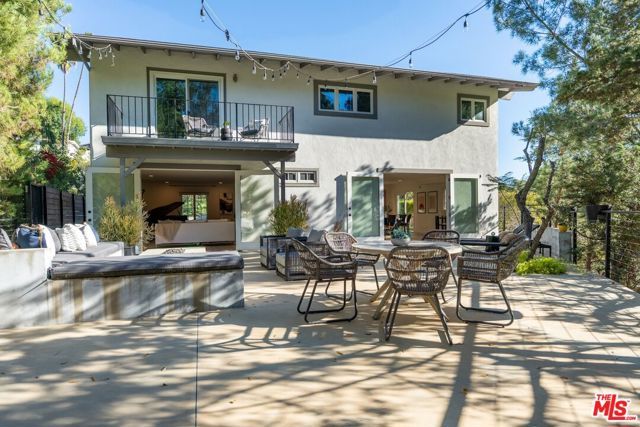 7560 Devista Drive, Los Angeles, CA 90046