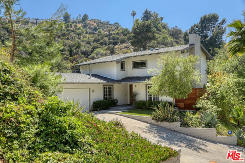 7560 Devista Drive, Los Angeles, CA 90046