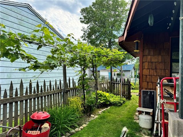 4916 Presidential Drive, Geneva On The Lake, OH 44041