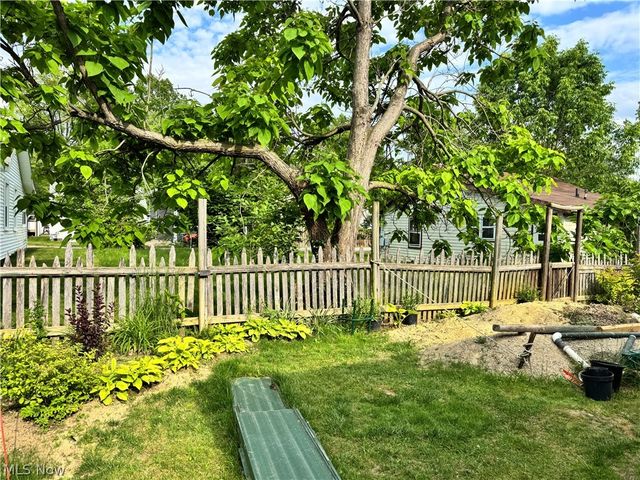 4916 Presidential Drive, Geneva On The Lake, OH 44041