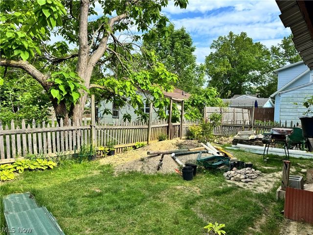 4916 Presidential Drive, Geneva On The Lake, OH 44041