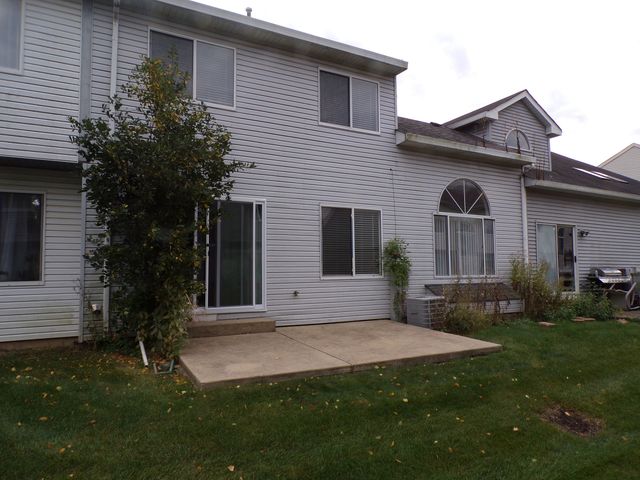 13 Redbud Court, Lake In The Hills, IL 60156