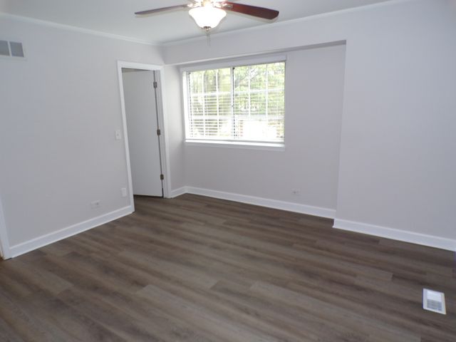 13 Redbud Court, Lake In The Hills, IL 60156