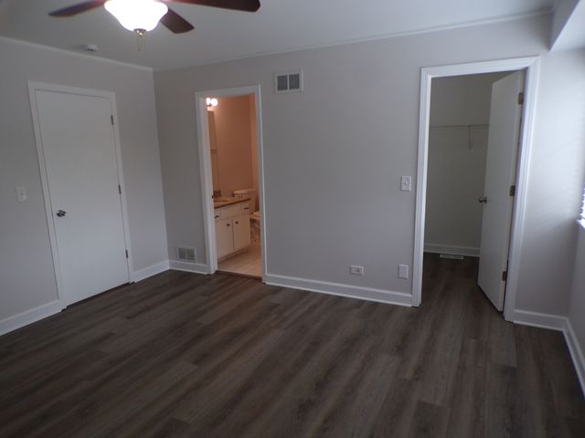 13 Redbud Court, Lake In The Hills, IL 60156