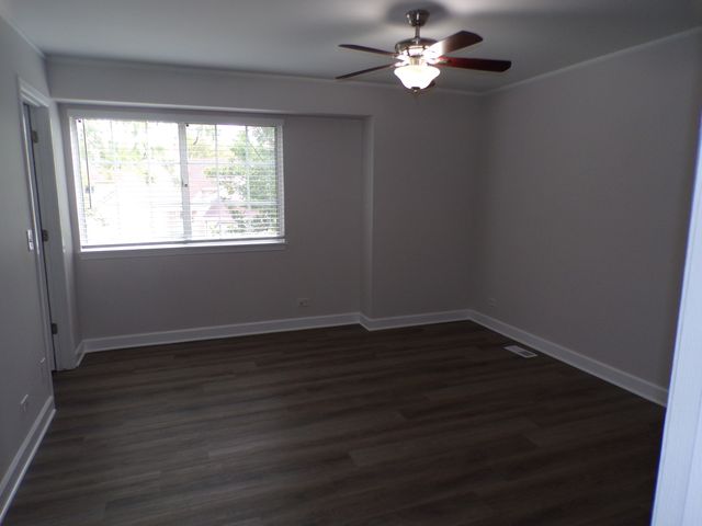 13 Redbud Court, Lake In The Hills, IL 60156