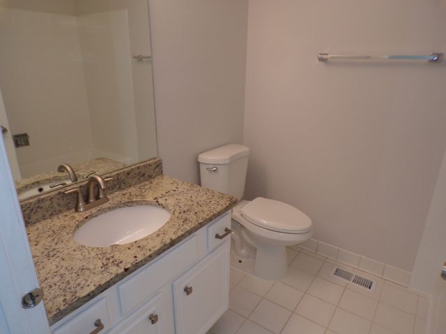13 Redbud Court, Lake In The Hills, IL 60156