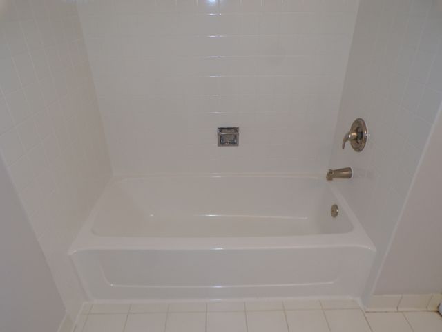 13 Redbud Court, Lake In The Hills, IL 60156