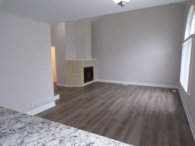 13 Redbud Court, Lake In The Hills, IL 60156