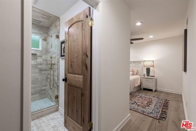 18089 Lake Encino Drive, Encino, CA 91316