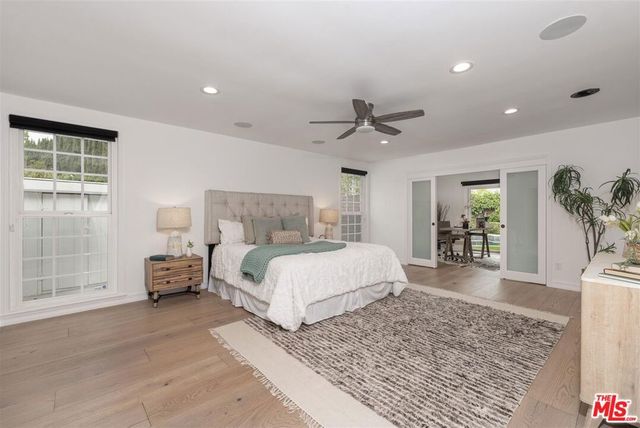 18089 Lake Encino Drive, Encino, CA 91316