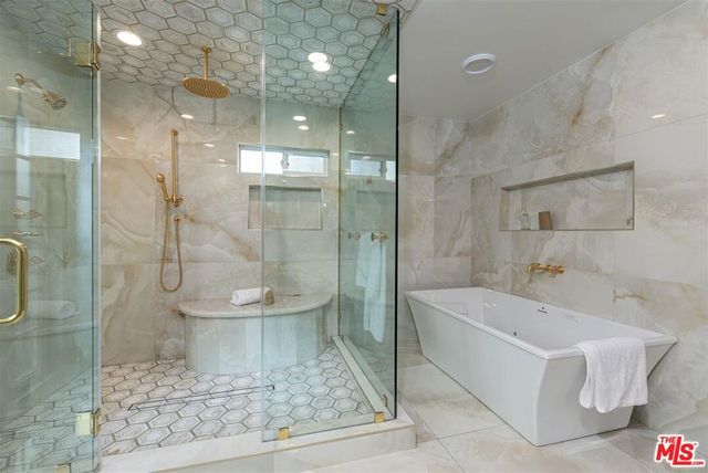 18089 Lake Encino Drive, Encino, CA 91316