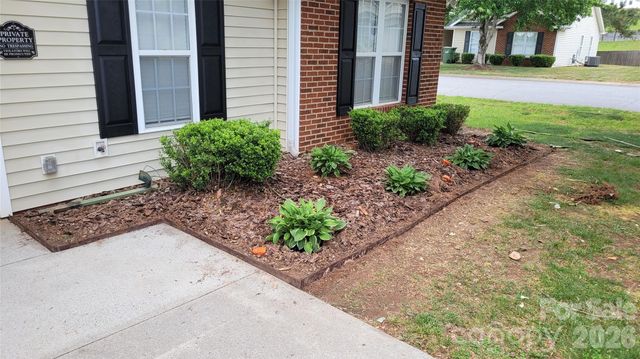 115 Edinburgh Court, Mount Holly, NC 28120