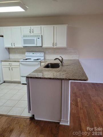 115 Edinburgh Court, Mount Holly, NC 28120