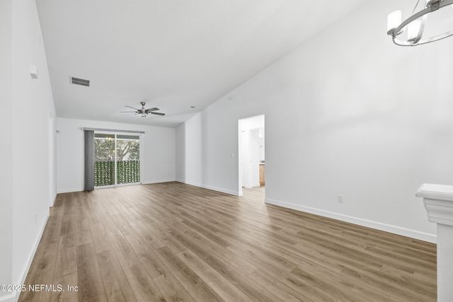 7057 SNOWY CANYON Drive 106, Jacksonville, FL 32256