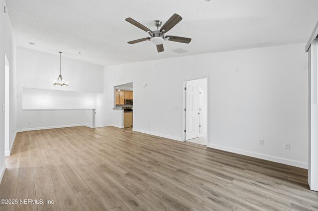 7057 SNOWY CANYON Drive 106, Jacksonville, FL 32256