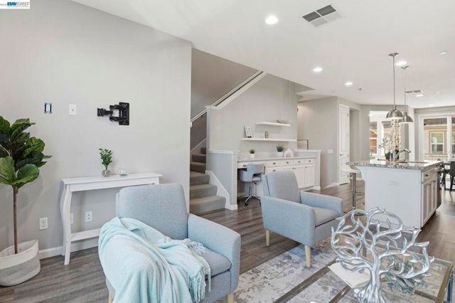 2332 Carbondale Way, Dublin, CA 94568