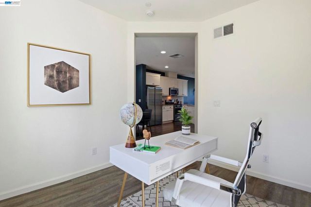 2332 Carbondale Way, Dublin, CA 94568