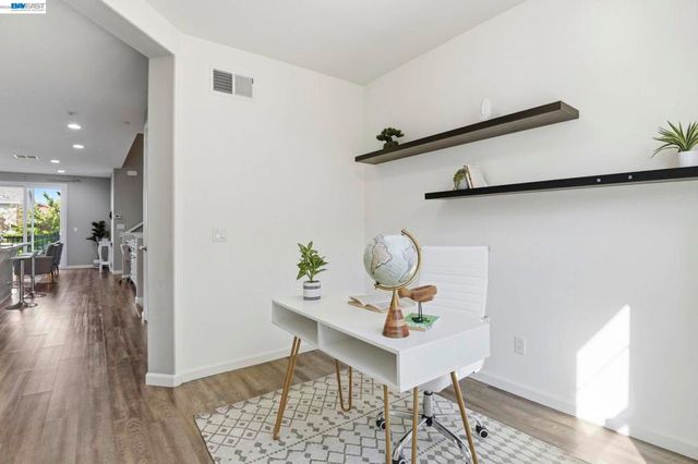 2332 Carbondale Way, Dublin, CA 94568