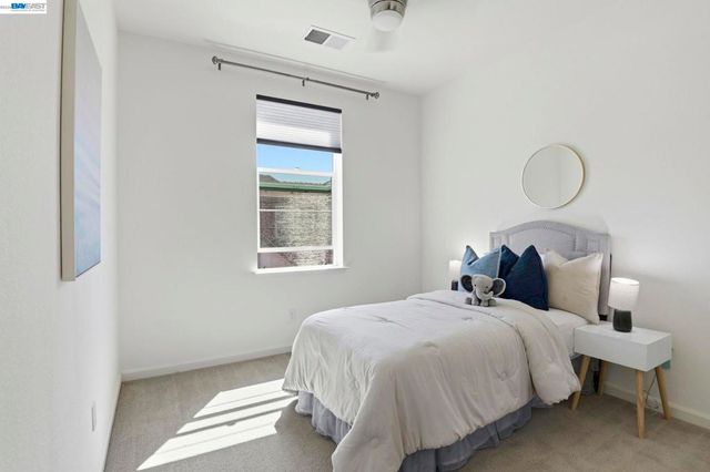 2332 Carbondale Way, Dublin, CA 94568