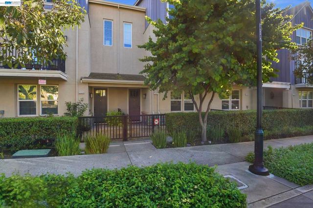2332 Carbondale Way, Dublin, CA 94568