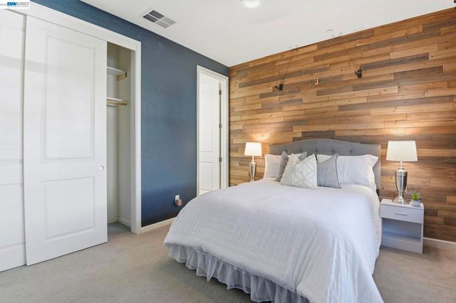 2332 Carbondale Way, Dublin, CA 94568