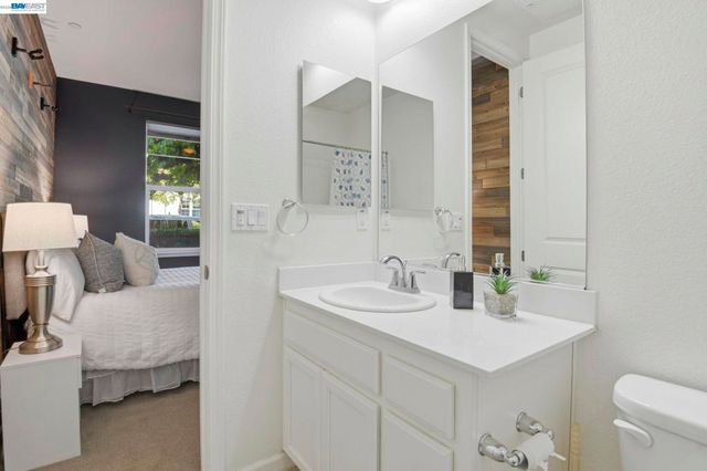 2332 Carbondale Way, Dublin, CA 94568
