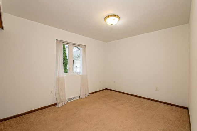 1871 NATURES WAY, Menasha, WI 54952