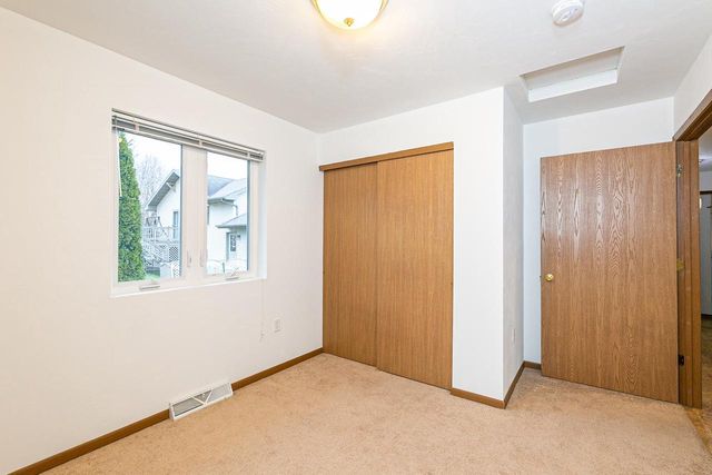 1871 NATURES WAY, Menasha, WI 54952