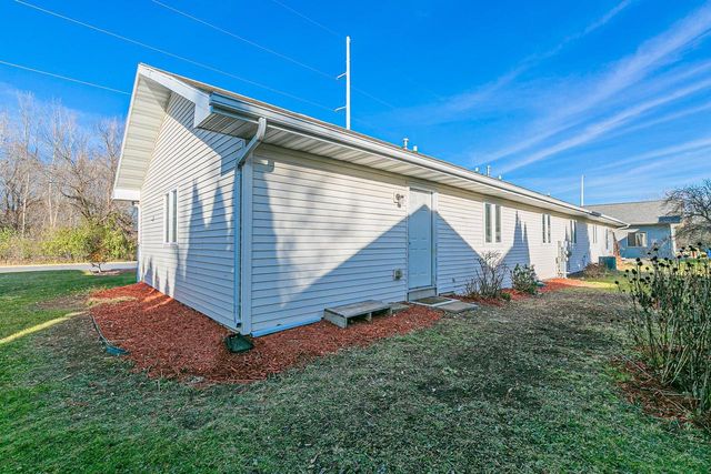 1871 NATURES WAY, Menasha, WI 54952