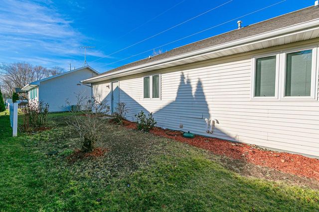 1871 NATURES WAY, Menasha, WI 54952