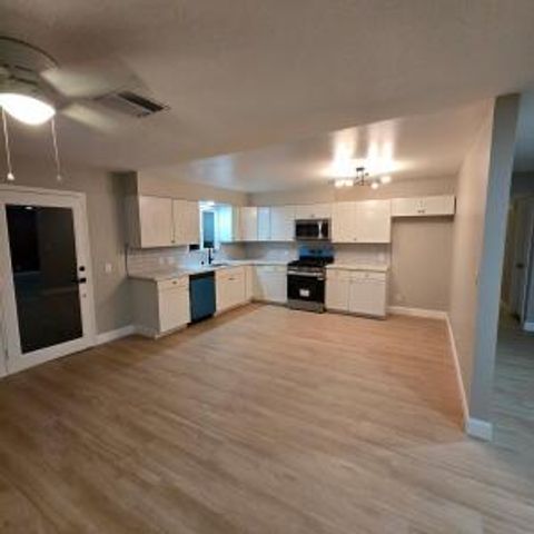 30536 George Smith Road, Yokuts Valley, CA 93675