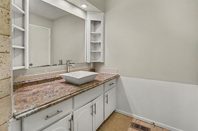 2340 SW 90th Street, Oklahoma City, OK 73159