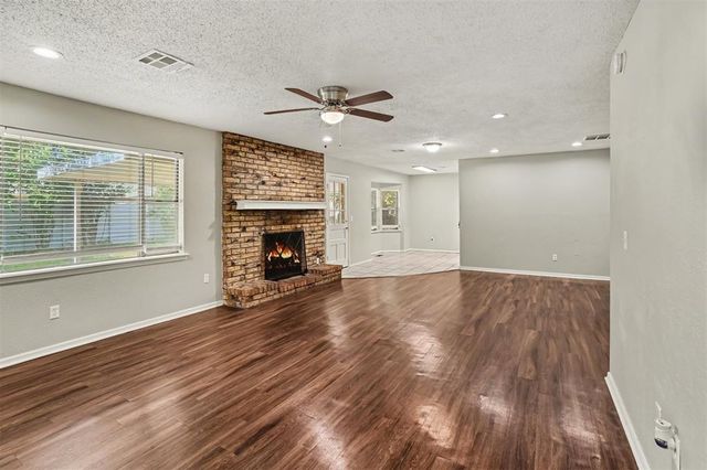 2340 SW 90th Street, Oklahoma City, OK 73159