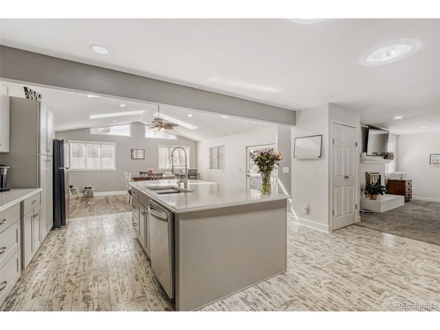 3177 S Mobile Way, Aurora, CO 80013