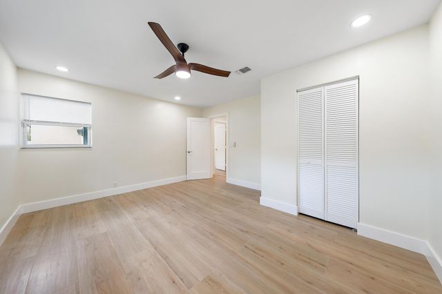 117 SE 22nd Avenue, Boynton Beach, FL 33435