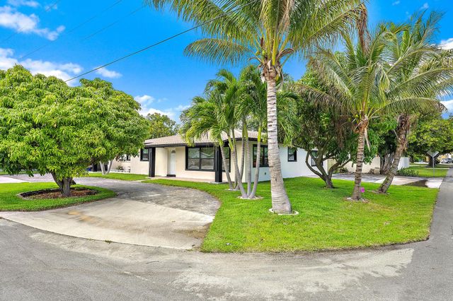 117 SE 22nd Avenue, Boynton Beach, FL 33435