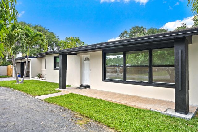 117 SE 22nd Avenue, Boynton Beach, FL 33435
