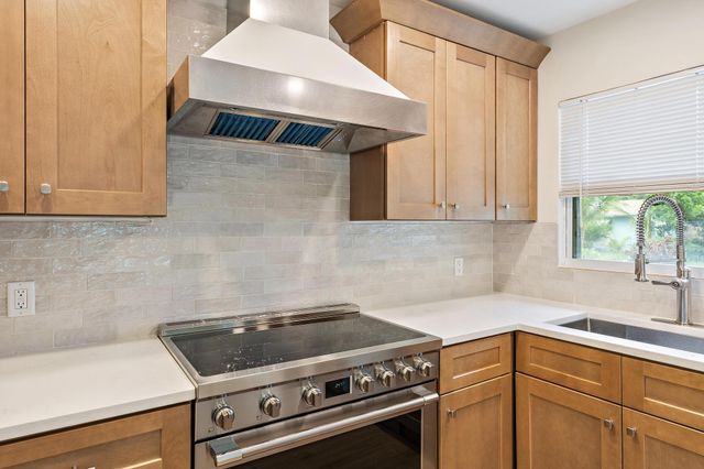 117 SE 22nd Avenue, Boynton Beach, FL 33435