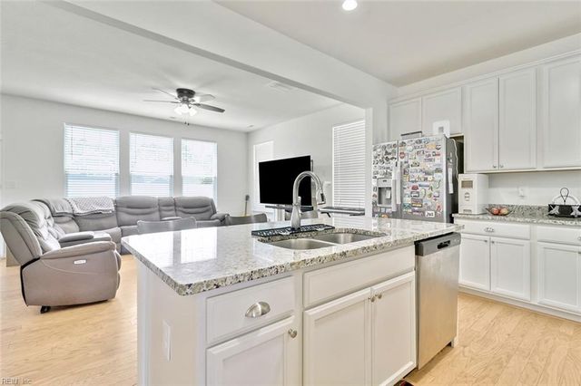103 Cloverleaf DR, Suffolk, VA 23434