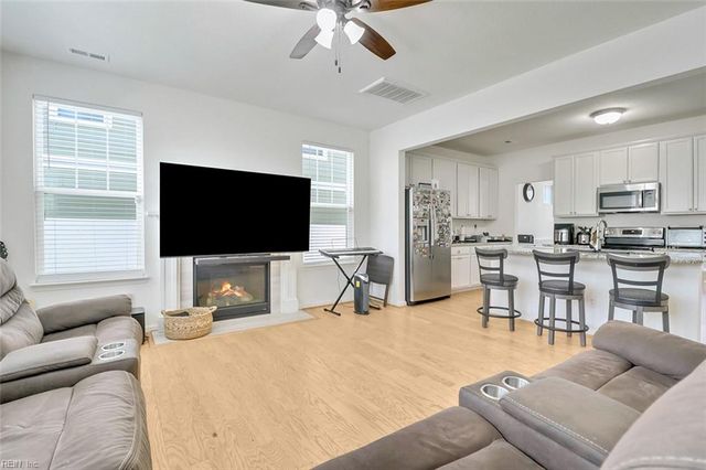 103 Cloverleaf DR, Suffolk, VA 23434