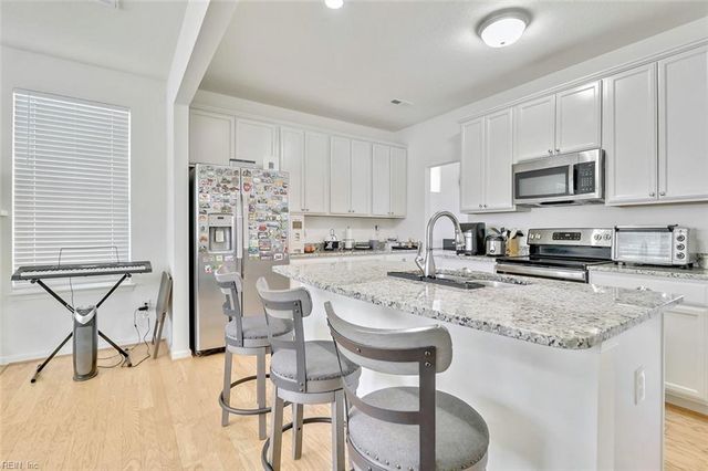103 Cloverleaf DR, Suffolk, VA 23434