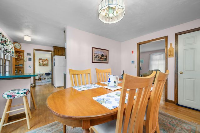 20 Bray Farm Road S, Yarmouth Port, MA 02675