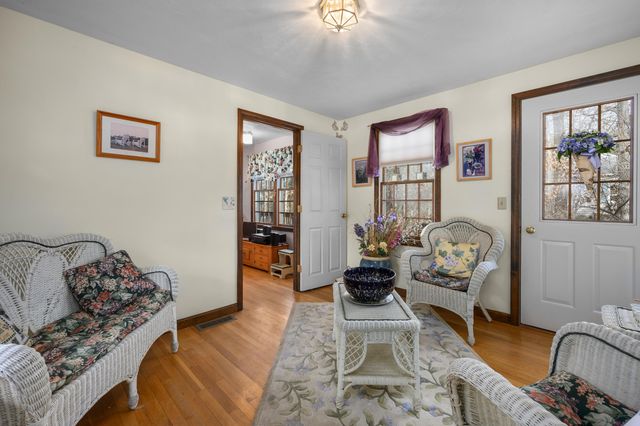 20 Bray Farm Road S, Yarmouth Port, MA 02675