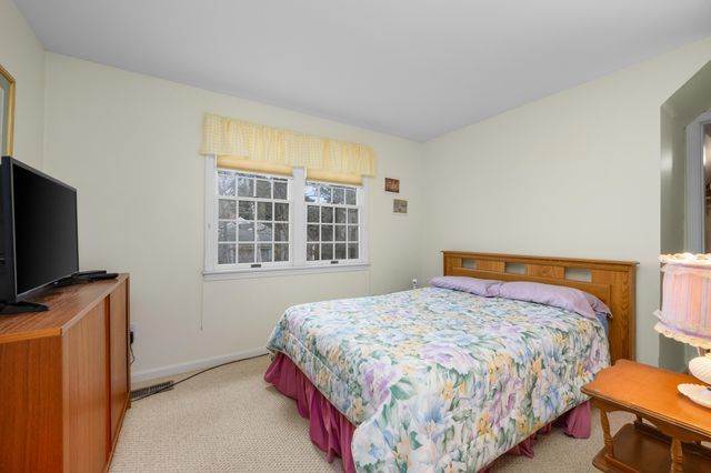 20 Bray Farm Road S, Yarmouth Port, MA 02675