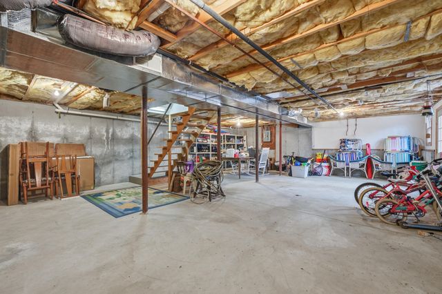 20 Bray Farm Road S, Yarmouth Port, MA 02675