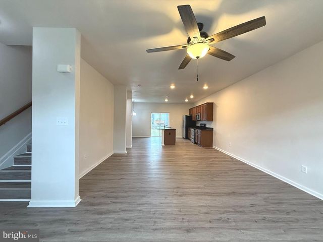 189 MAGELLAN DR, Martinsburg, WV 25404