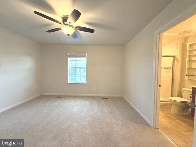 189 MAGELLAN DR, Martinsburg, WV 25404