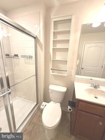 189 MAGELLAN DR, Martinsburg, WV 25404