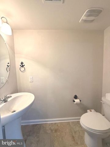 189 MAGELLAN DR, Martinsburg, WV 25404